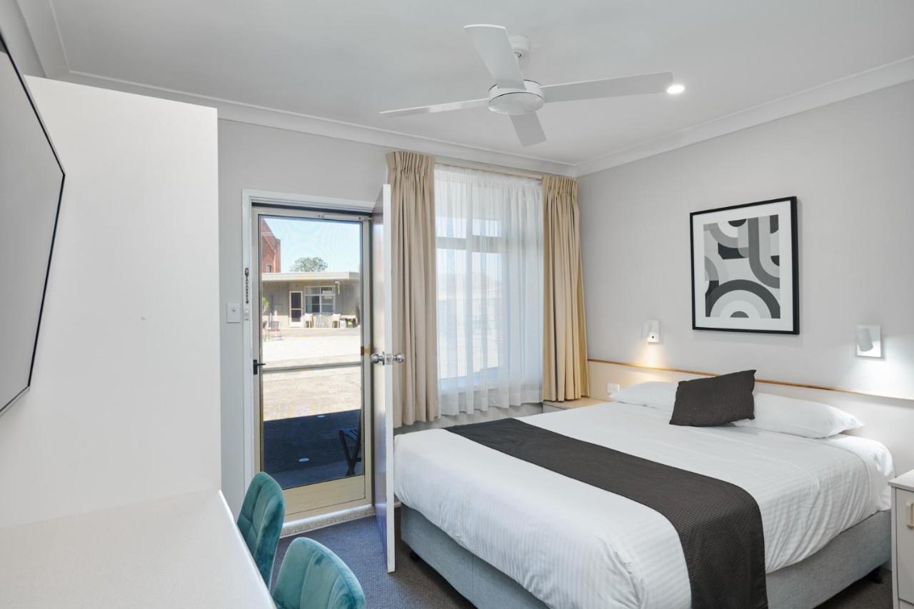 Wingham Motel Екстериор снимка