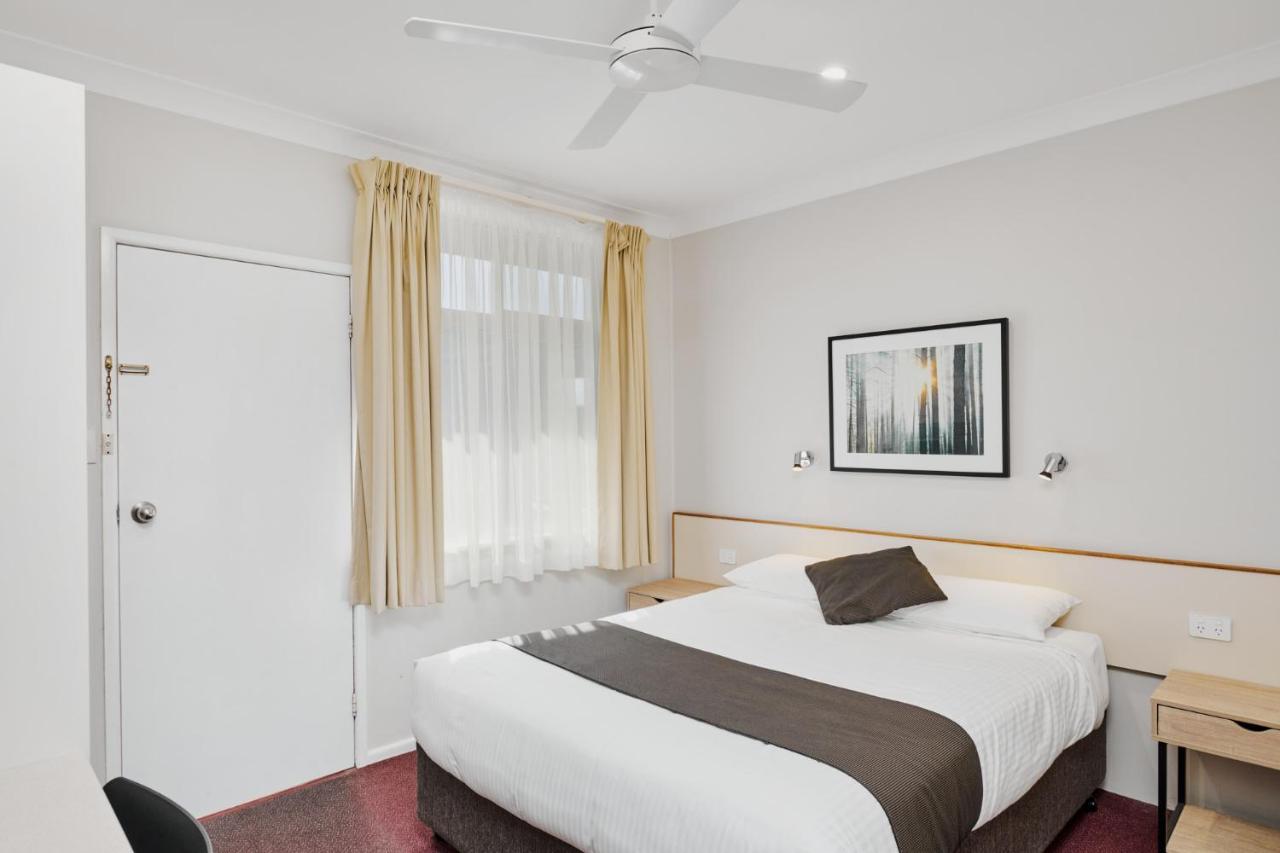 Wingham Motel Екстериор снимка