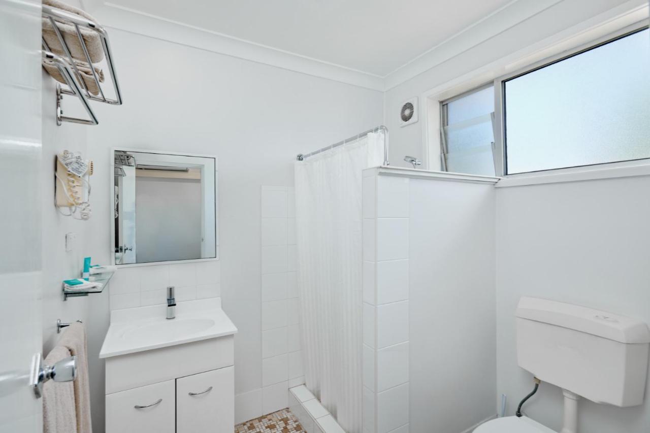 Wingham Motel Екстериор снимка